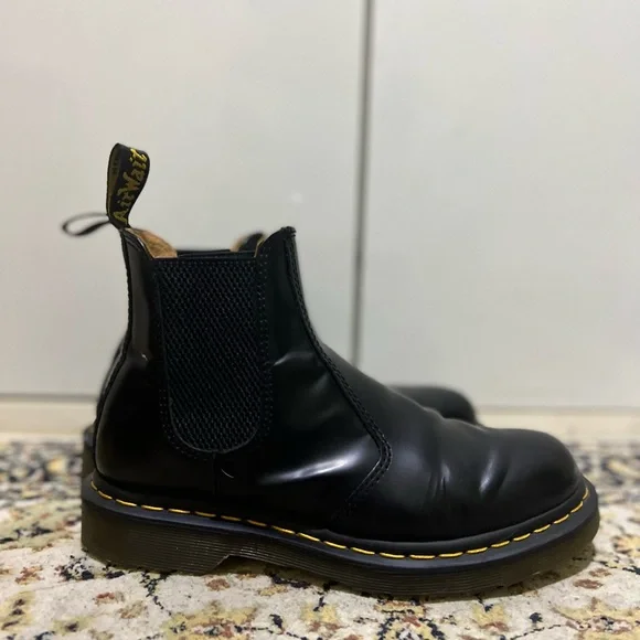 Dr. Martens | Shoes | 2976 Yellow Stitch Smooth Leather Chelsea